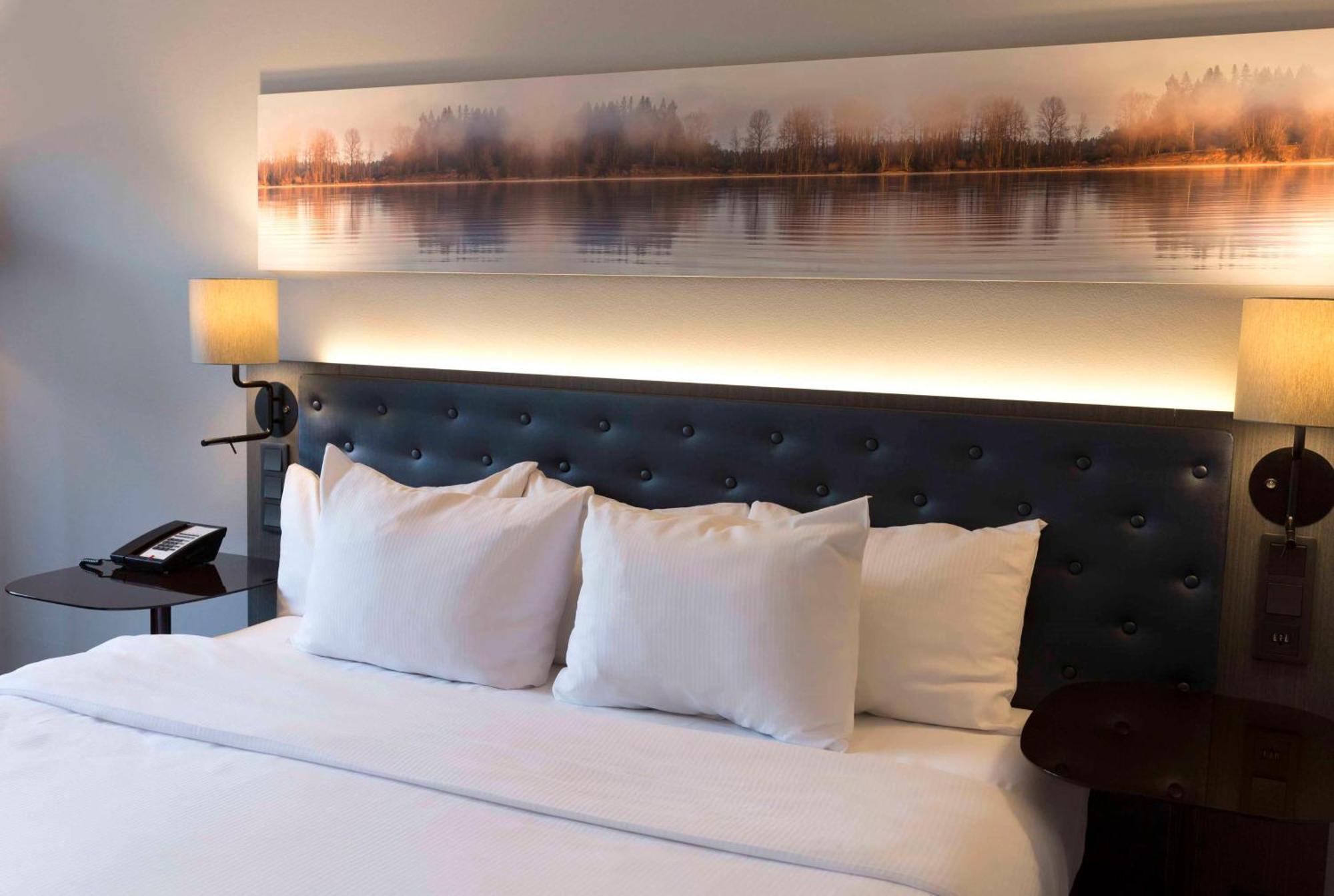 Hilton Helsinki Strand Extérieur photo A room at the Hotel
